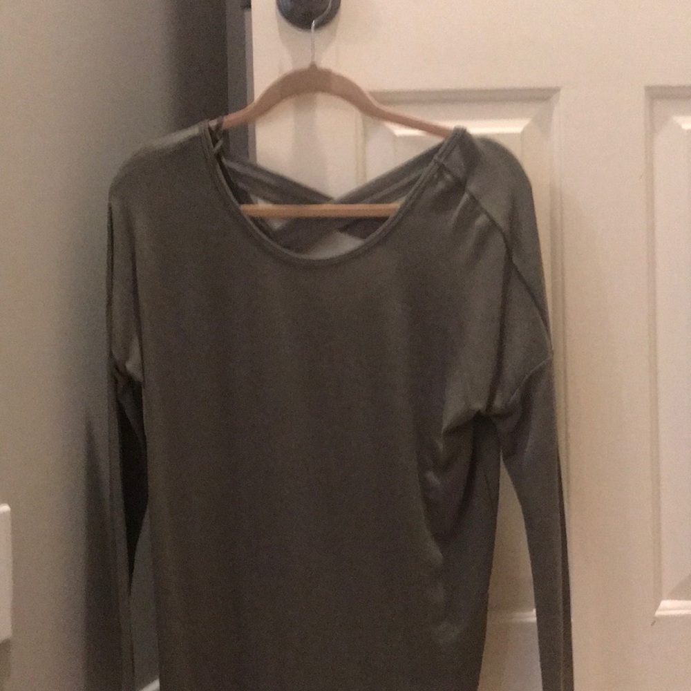 Lone sleeve Garage top